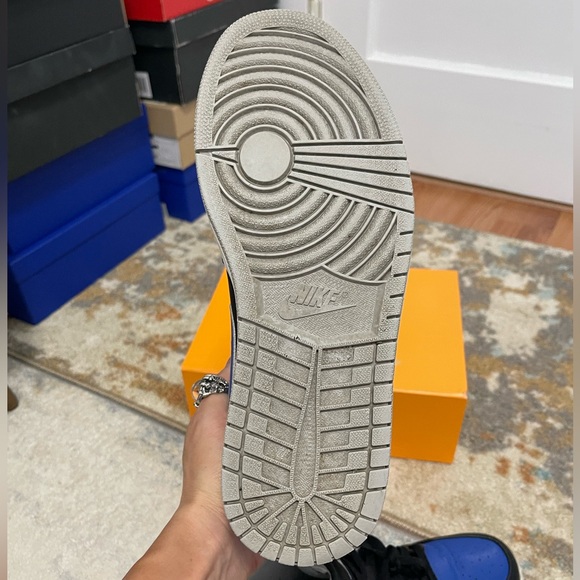 EUC Men’s Size 9 (Euro Size 42.5) Jordan 1 Retro Mid Sneakers In Game Royal Blue - Picture 14 of 14